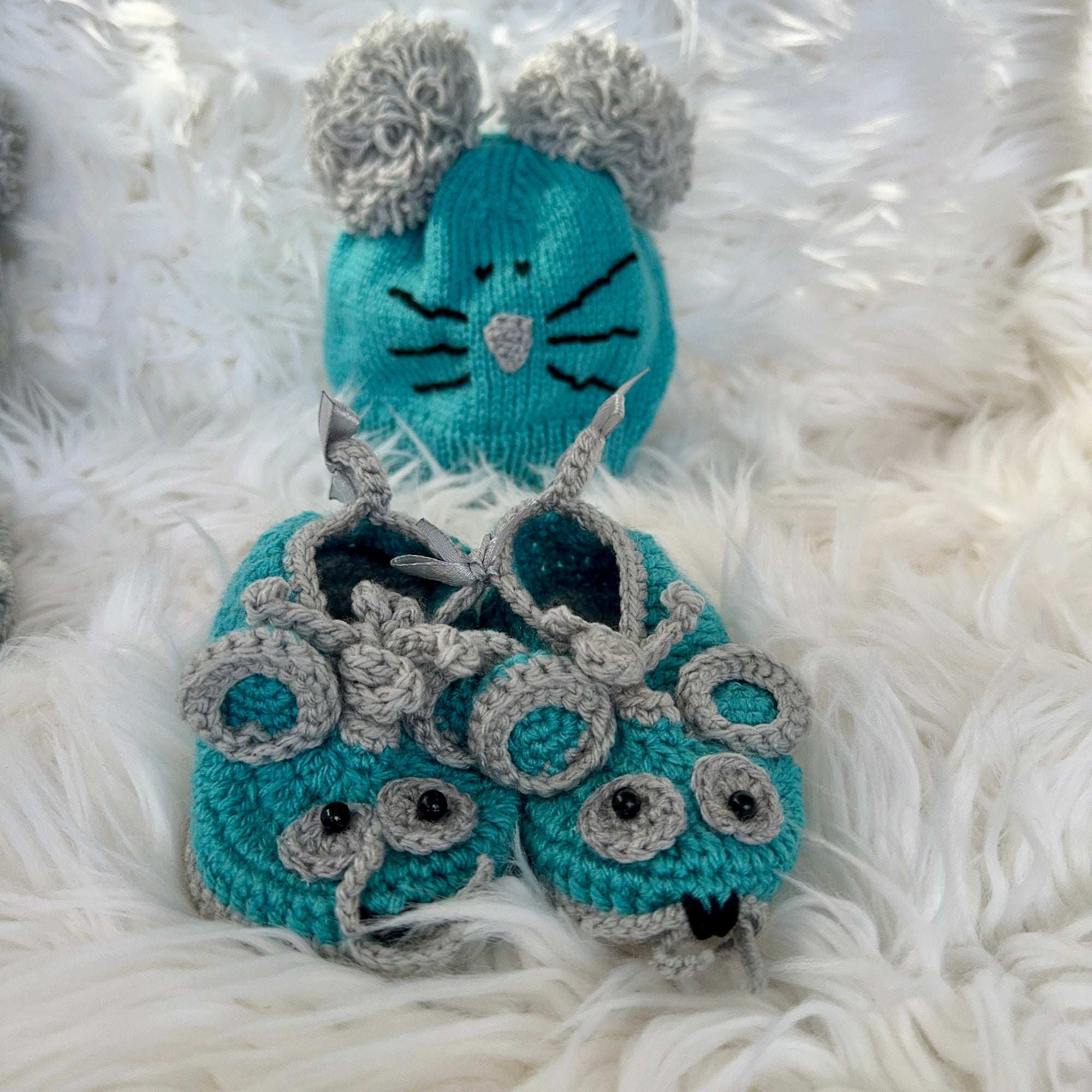 Hat and Booties from Ukraine_3
